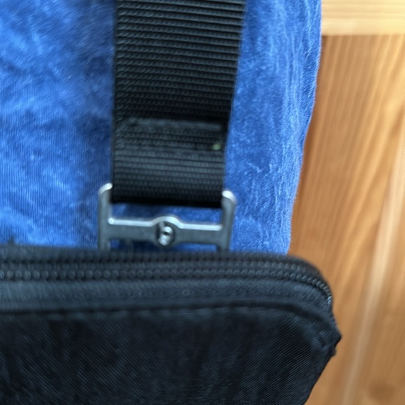 baggallini CLEAR CROSSBODY BAG water resistant NWT - Picture 11 of 14